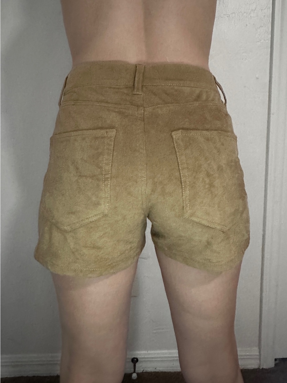Express High-Waist Tan Suede-Look Shorts Stretch Size 4